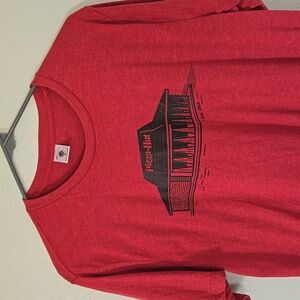 Pizza Hut | Heather Red Graphic Tee Size Medium
